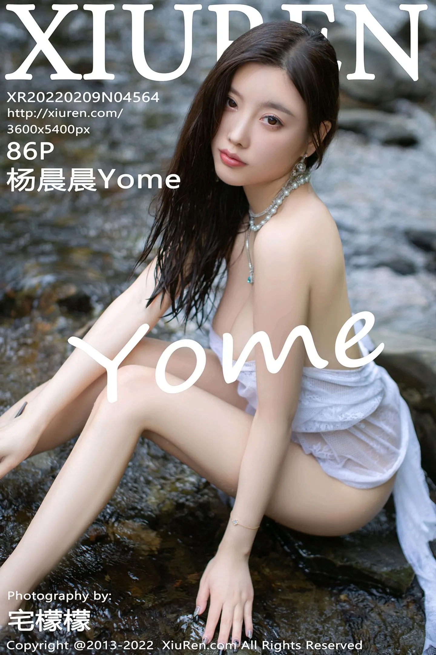 [XiuRen秀人网]VOL.4564 女神杨晨晨Yome户外小溪场景白色礼裙配白丝袜完美诱惑写真86P-秀人网官方网站